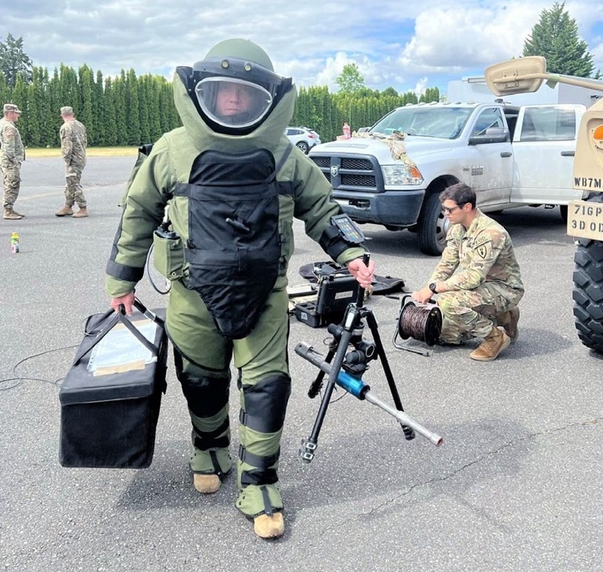 US Army EOD techs train to defeat explosive drones during Operation Cascade Defense