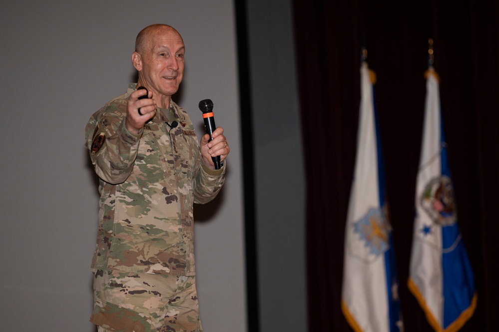 CSAF and CMSAF visit Team Kirtland