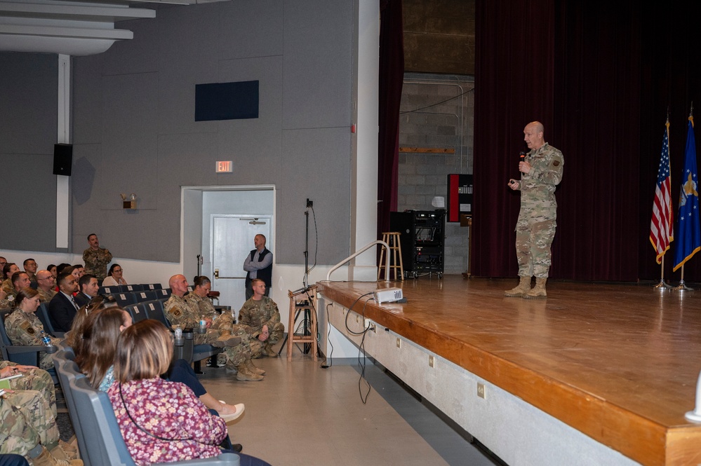 CSAF and CMSAF visit Team Kirtland