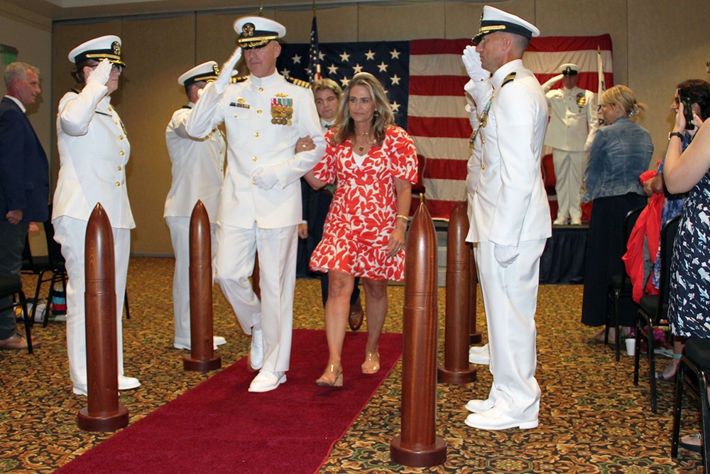 NAVFAC Mid-Atlantic holds Change of Command Ceremony