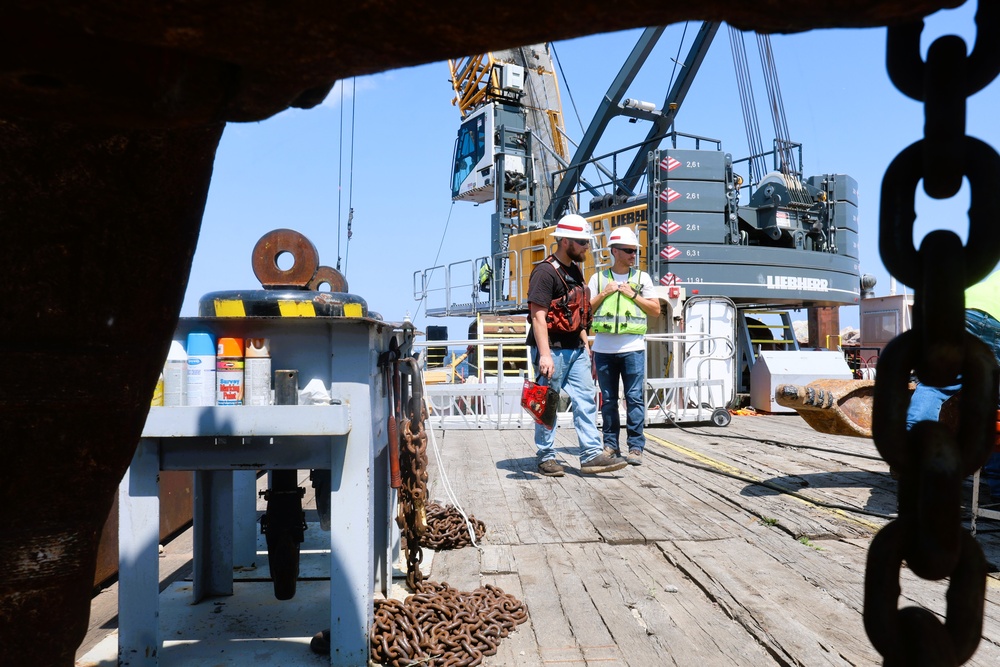 USACE Chicago, Lake Michigan Floating Plant works on Milwaukee Harbor south breakwater