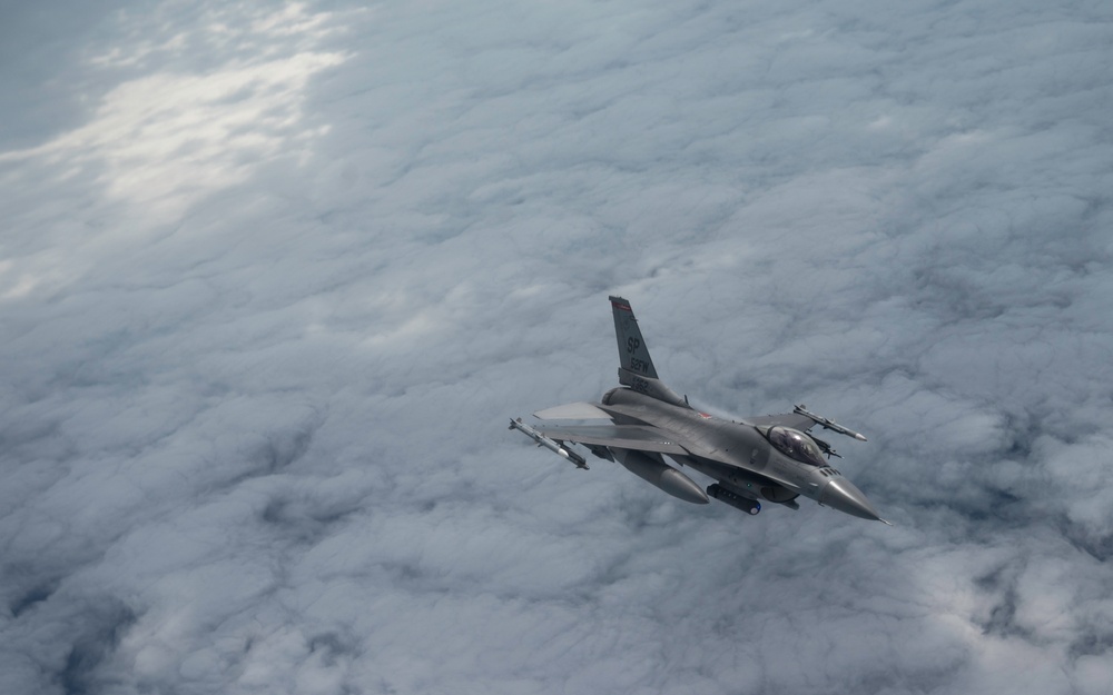 91st ARS refuels fighter aircraft during Exercise Bamboo Eagle 24-3