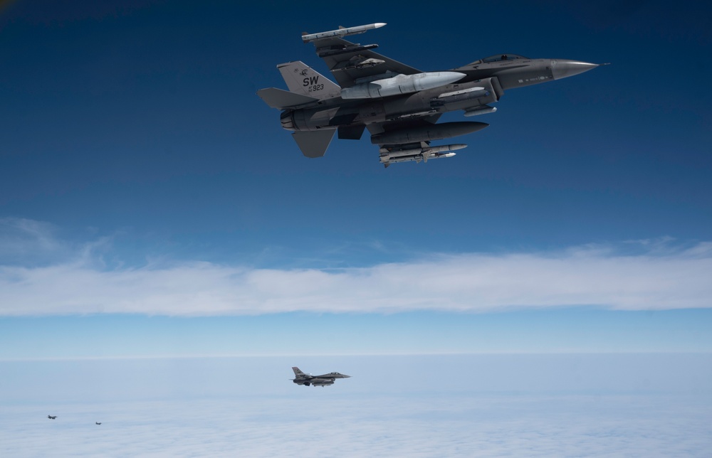 91st ARS refuels fighter aircraft during Exercise Bamboo Eagle 24-3