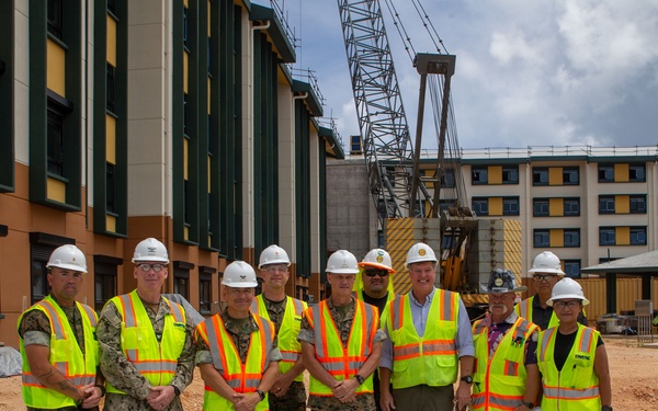 Commander, Sergeant Major, MCIPAC visit MCBCB