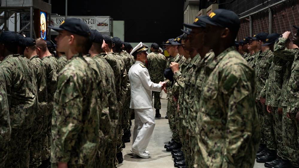 U.S. Second Fleet Visits Recruit Training Command