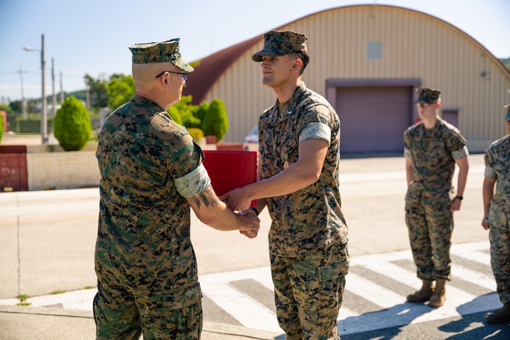 Fair Winds and Following Seas | U.S. Marines and Civilians receive awards