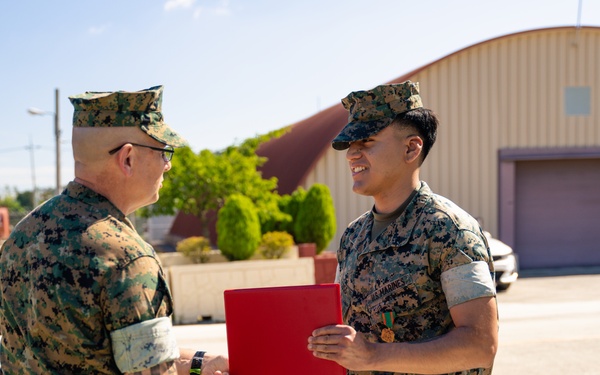 Fair Winds and Following Seas | U.S. Marines and Civilians receive awards