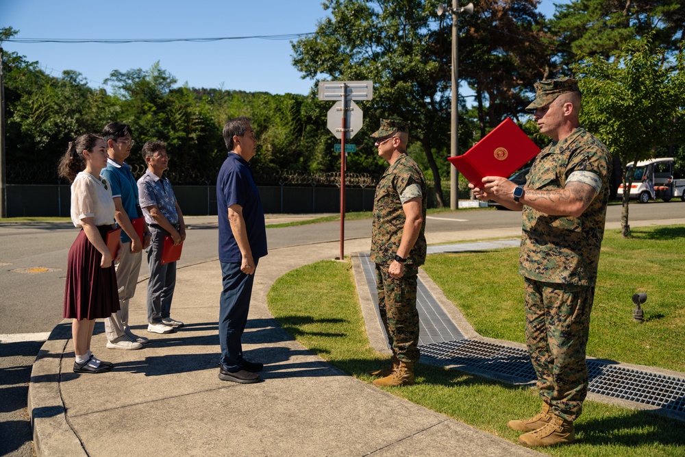 Fair Winds and Following Seas | U.S. Marines and Civilians receive awards