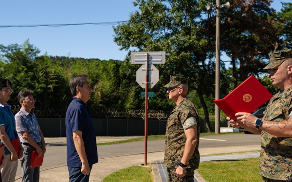 Fair Winds and Following Seas | U.S. Marines and Civilians receive awards