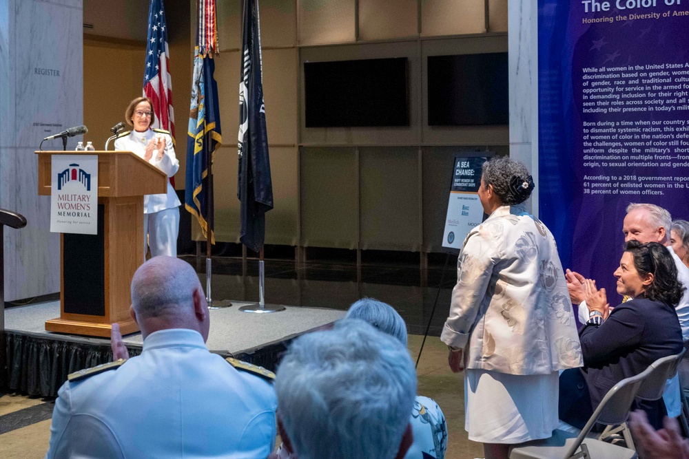 CNO Speaks at the Military Women's Memorial