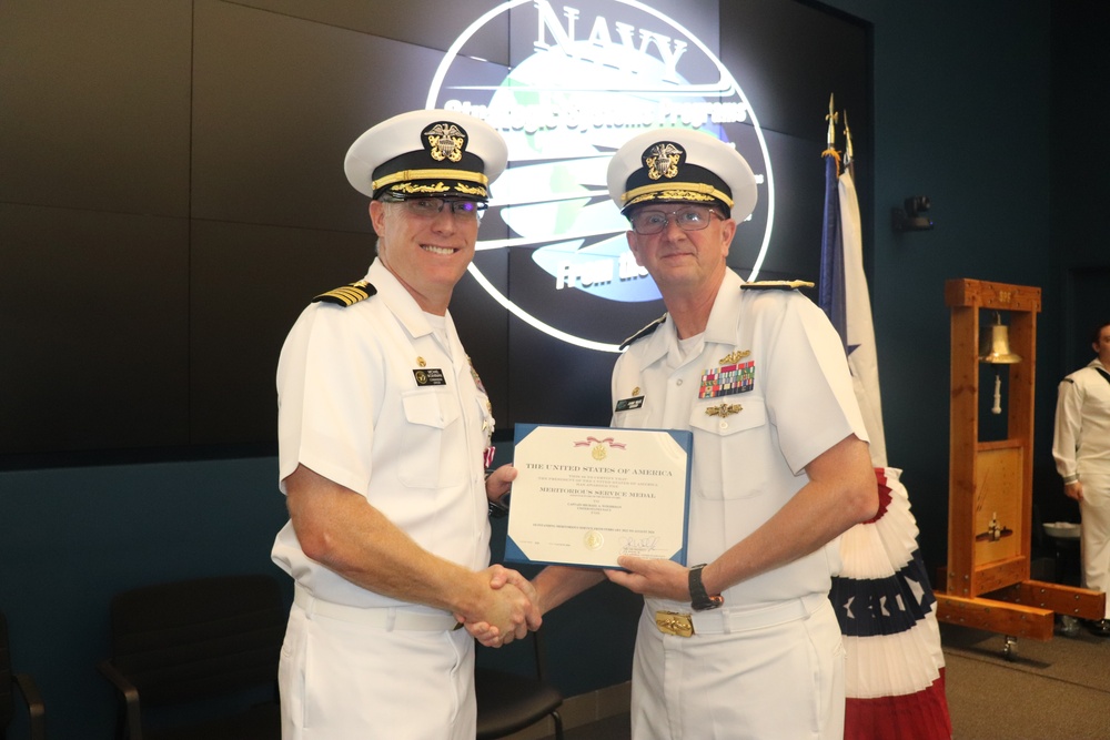 SSP Project Management Office for Flight Systems Holds Change of Command