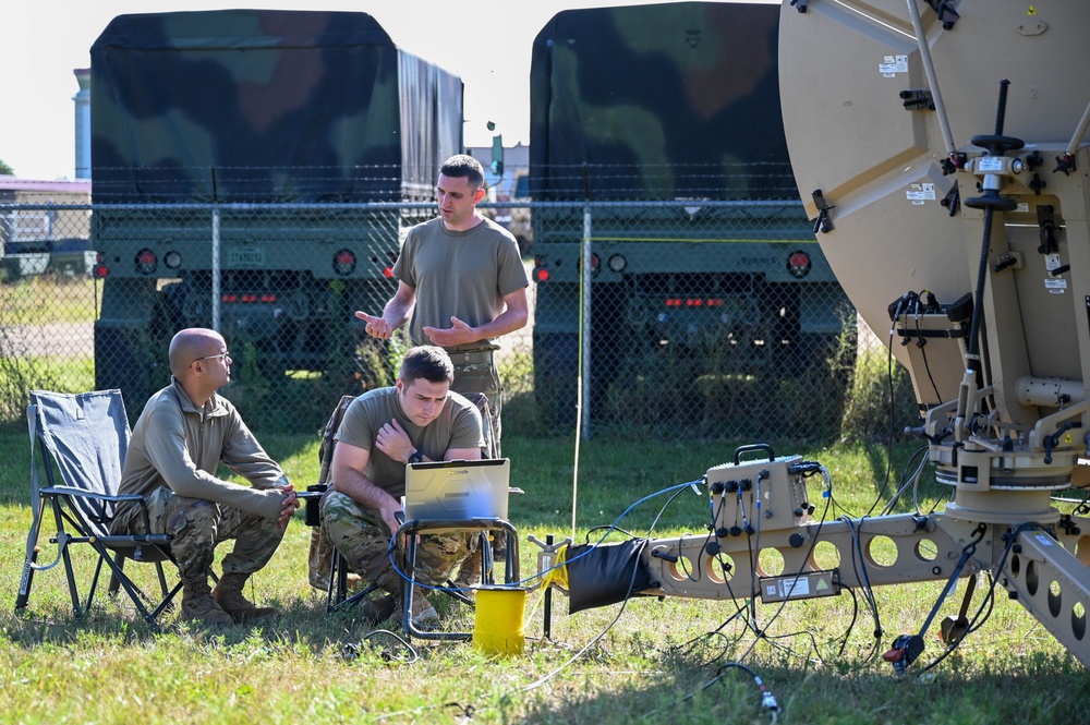 123rd Air Control Squadron Supports Northern Lightning Alongside Estonian Cyber Soldier