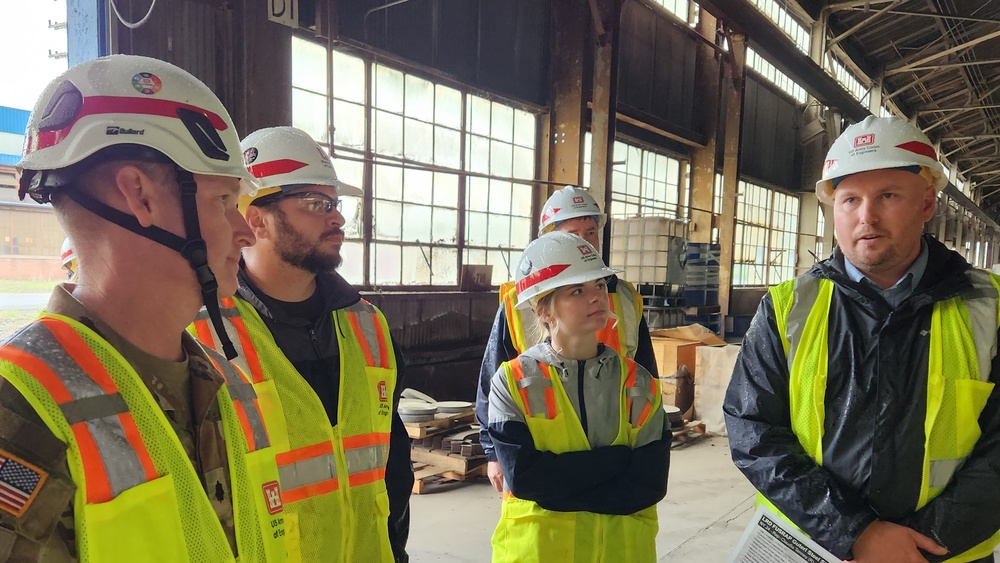 USACE Buffalo District Command Team Visits FUSRAP Guterl Steel Site