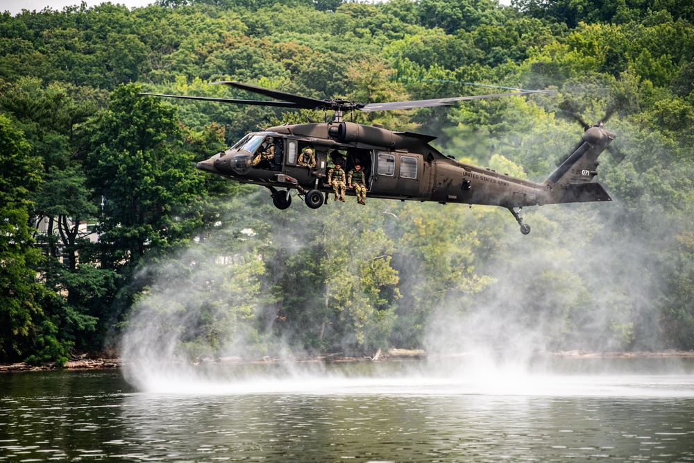911th Helocast Training