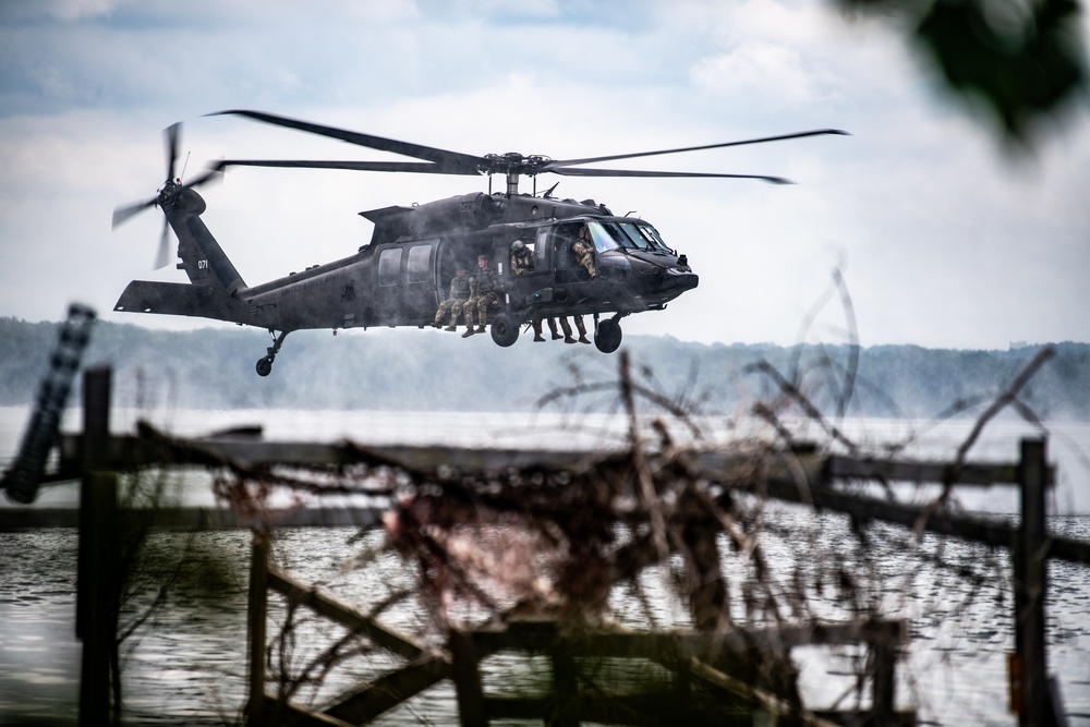 911th Helocast Training