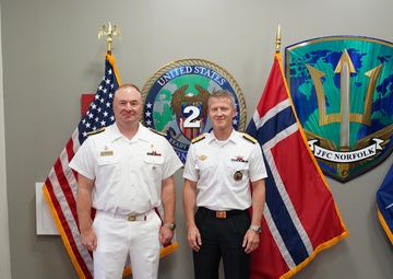 Vice Commander, U.S. Second Fleet, Meets with Rear Adm. Berdal of Norwegian Navy