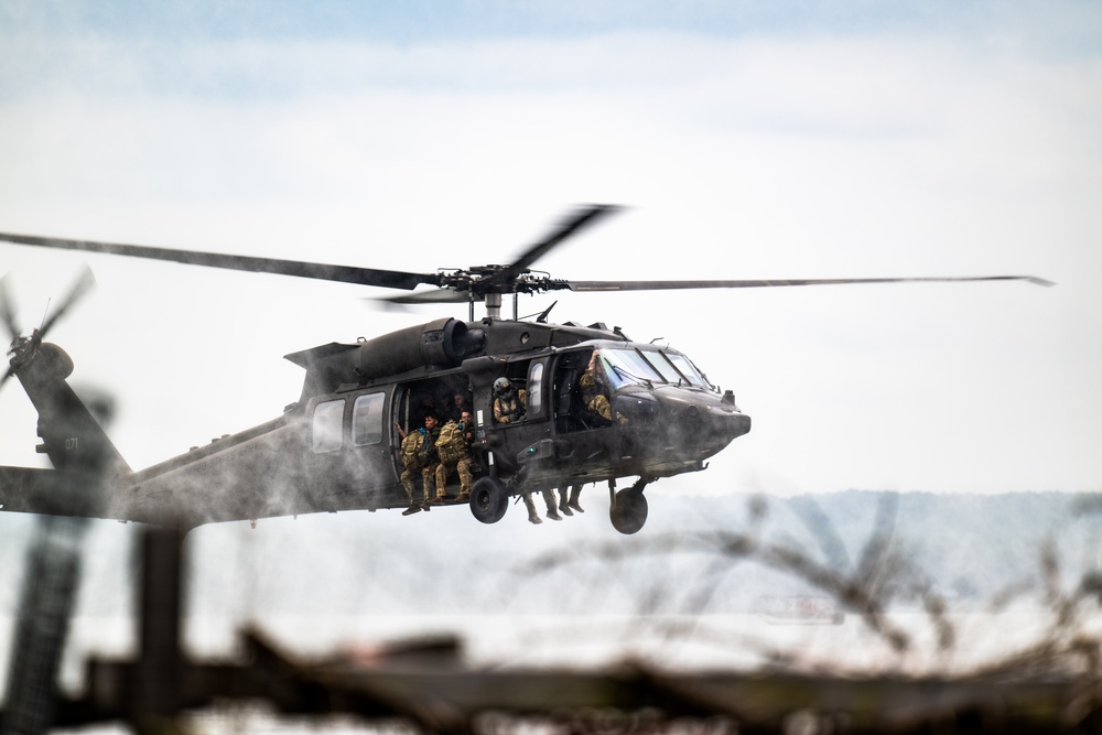 911th Helocast Training