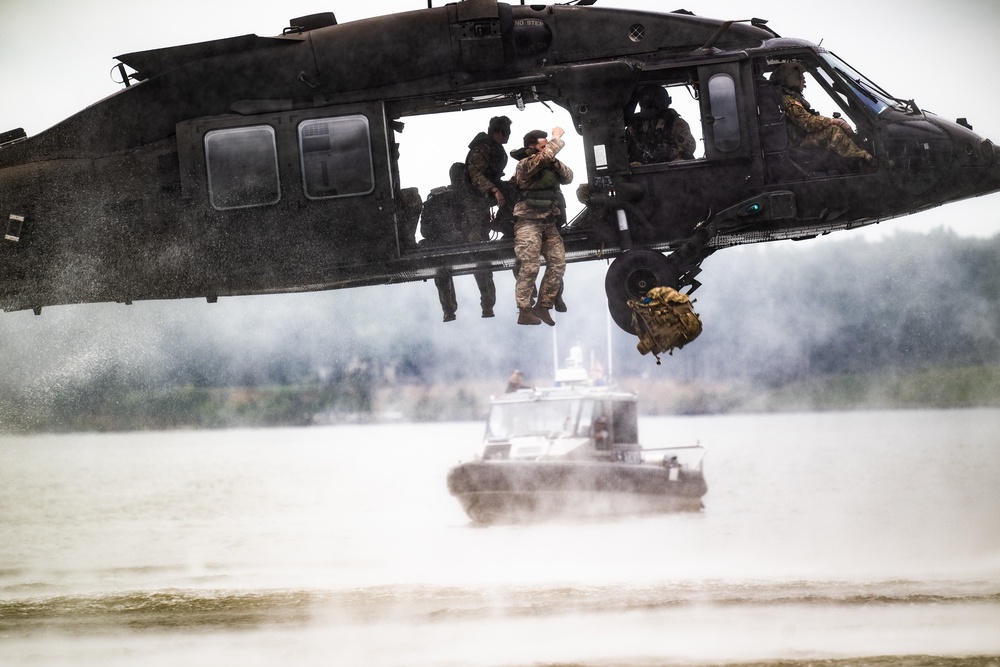 911th Helocast Training