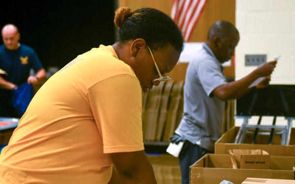 NORFOLK SAILORS VOLUNTEER AT LOCAL SCHOOLS