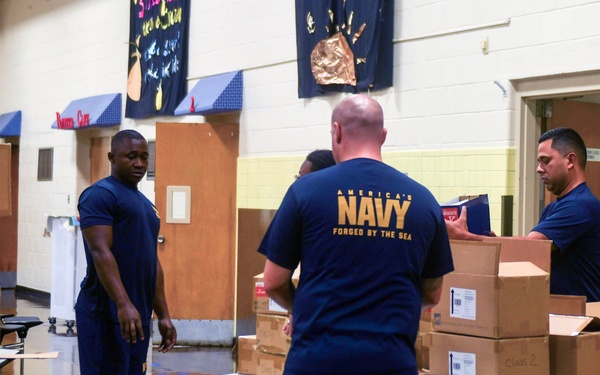 NORFOLK SAILORS VOLUNTEER AT LOCAL SCHOOLS