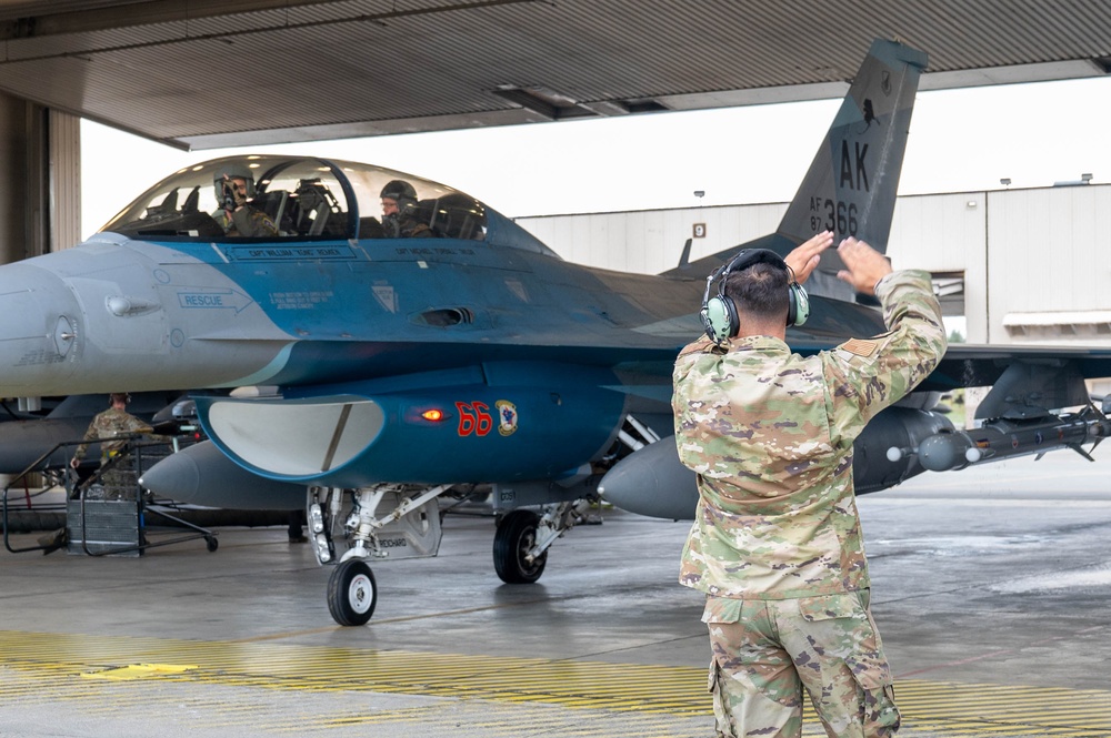 Gen. Guillot takes to the skies at Eielson