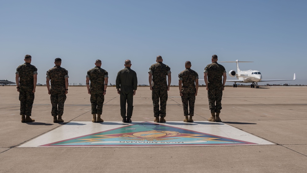 USINDOPACOM Commander visits 3rd Marine Aircraft Wing