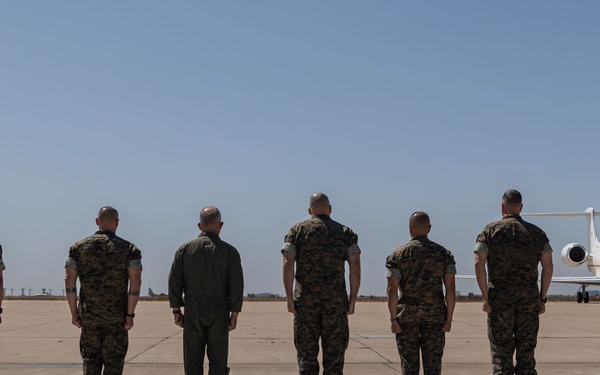 USINDOPACOM Commander visits 3rd Marine Aircraft Wing