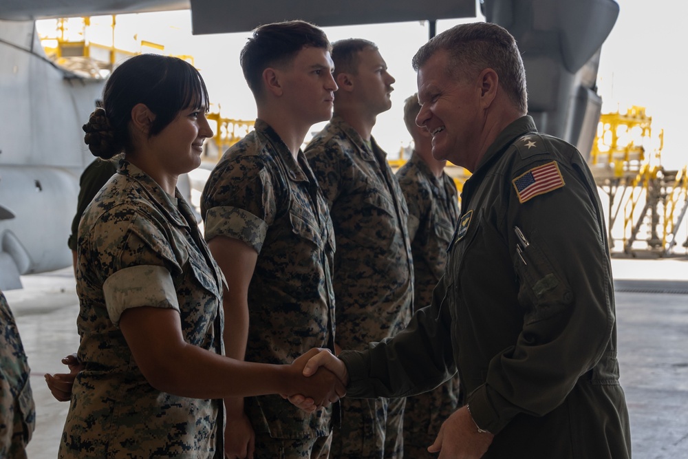 USINDOPACOM Commander visits 3rd Marine Aircraft Wing