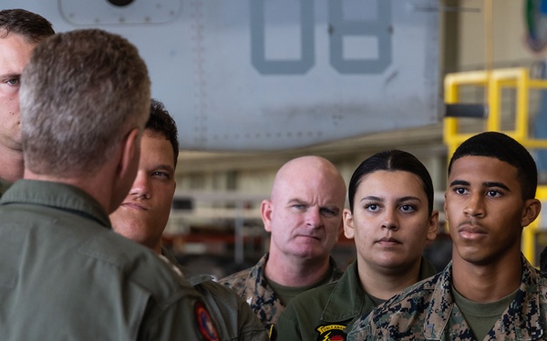 USINDOPACOM Commander visits 3rd Marine Aircraft Wing