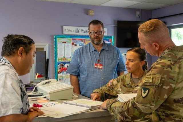 Garrison Leaders Conduct Impromptu Visit to Schofield Barracks Child Center