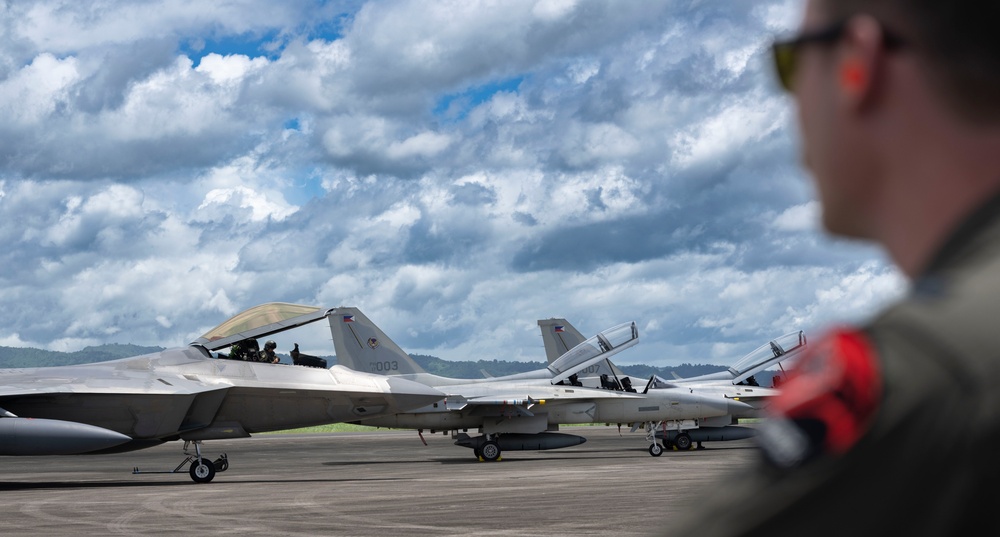 U.S. F-22s Land at Basa Air Base, Philippines during DFE operations