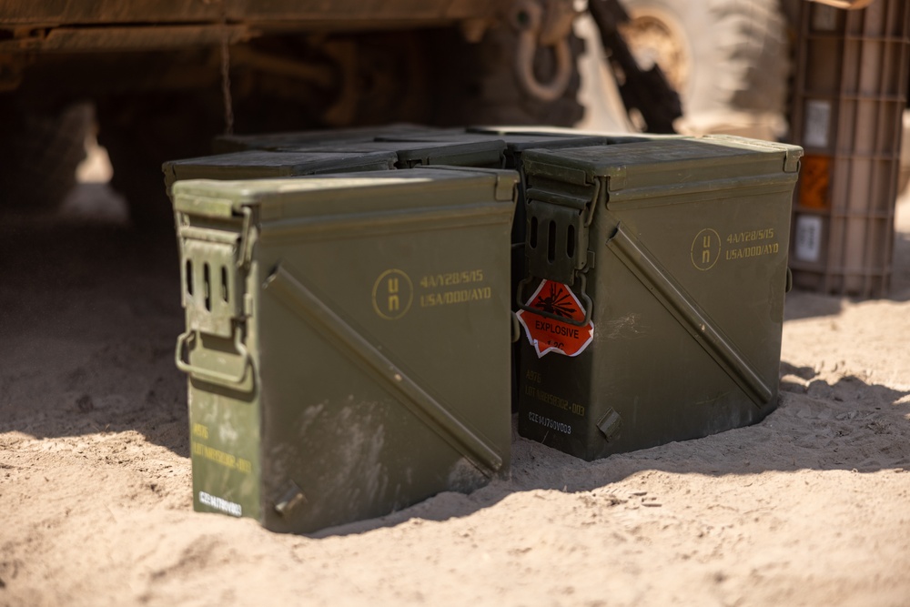 1st LAR Bn. loads ammunition during Exercise Predator’s Run 24