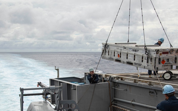 Abraham Lincoln conducts a RAM launcher upload