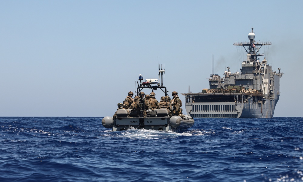 BLT 1/8, 24th MEU (SOC) Small Boat Operations from USS Oak Hill (LSD 51)