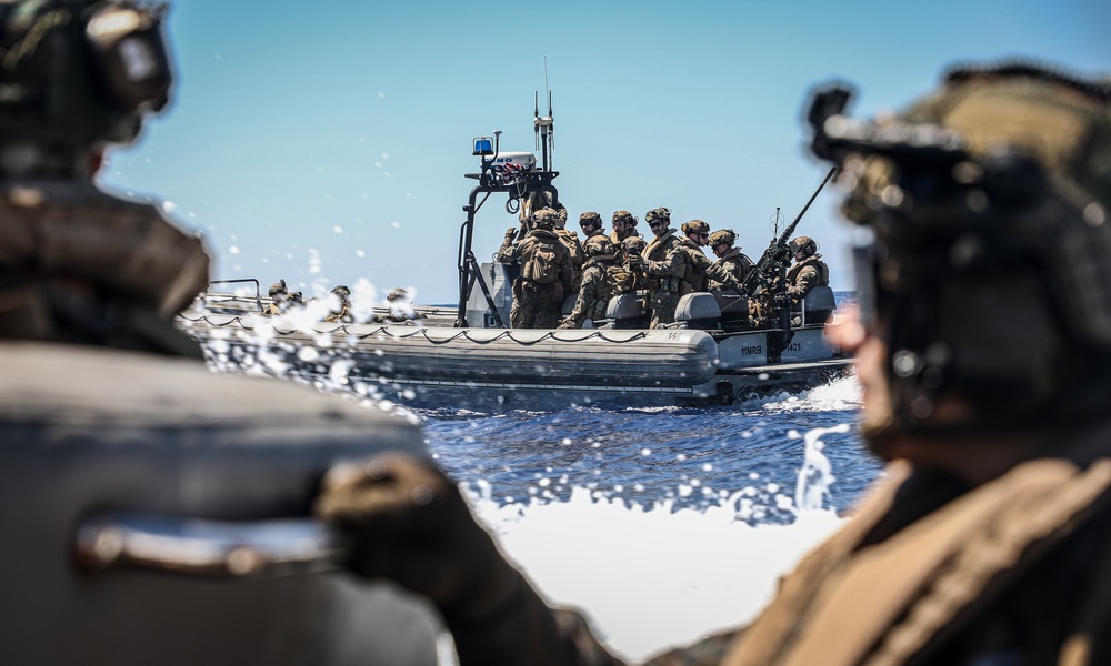 BLT 1/8, 24th MEU (SOC) Small Boat Operations from USS Oak Hill (LSD 51)