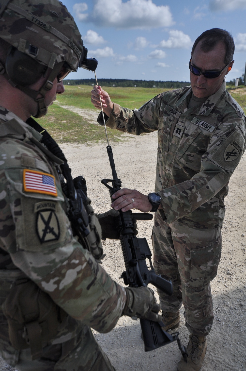 350th CACOM Soldiers qualify with M4 carbines