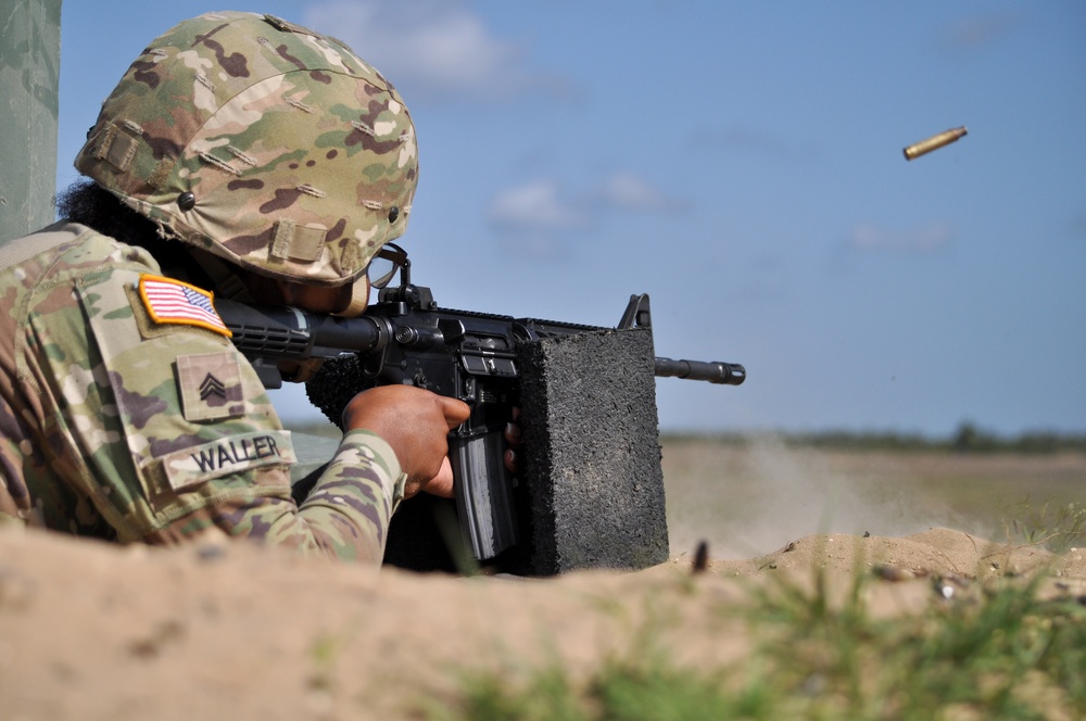 350th CACOM Soldiers qualify with M4 carbines