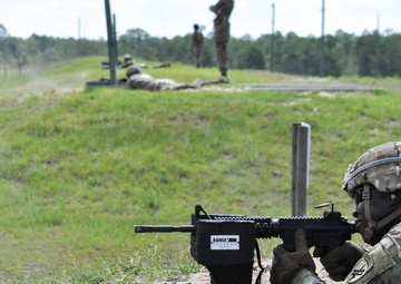 350th CACOM Soldiers qualify with M4 carbines