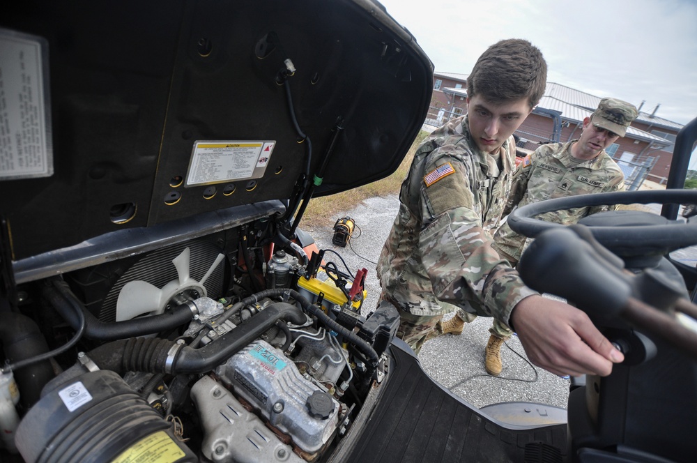 350th CACOM Soldiers conduct motor pool operations