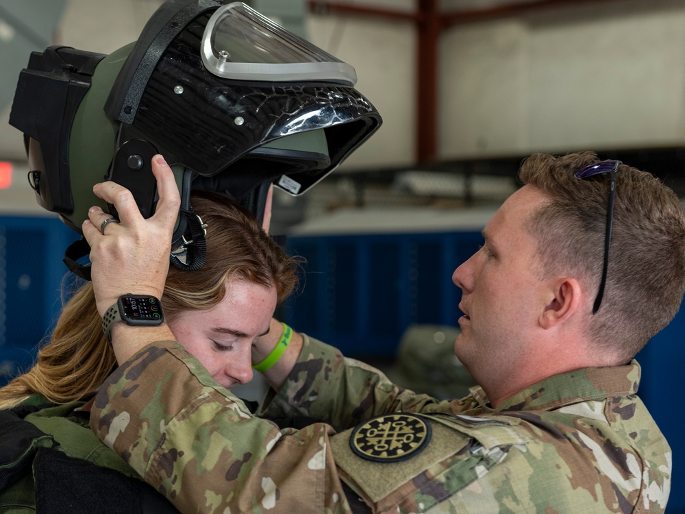 745th Explosive Ordnance Disposal Company hosts a family day event