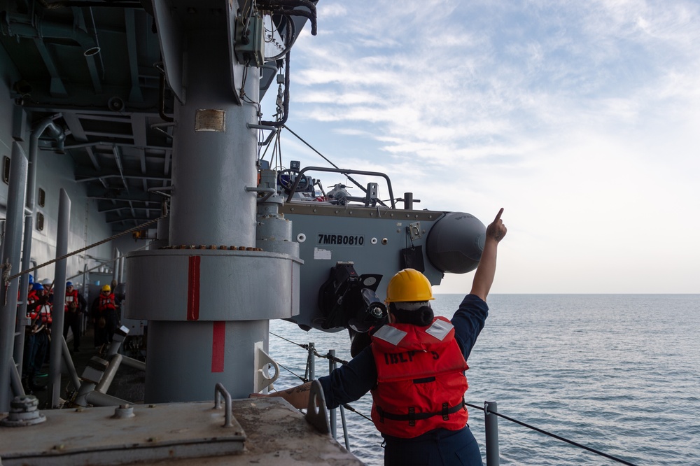 USS Blue Ridge Conducts Small Boat Operations