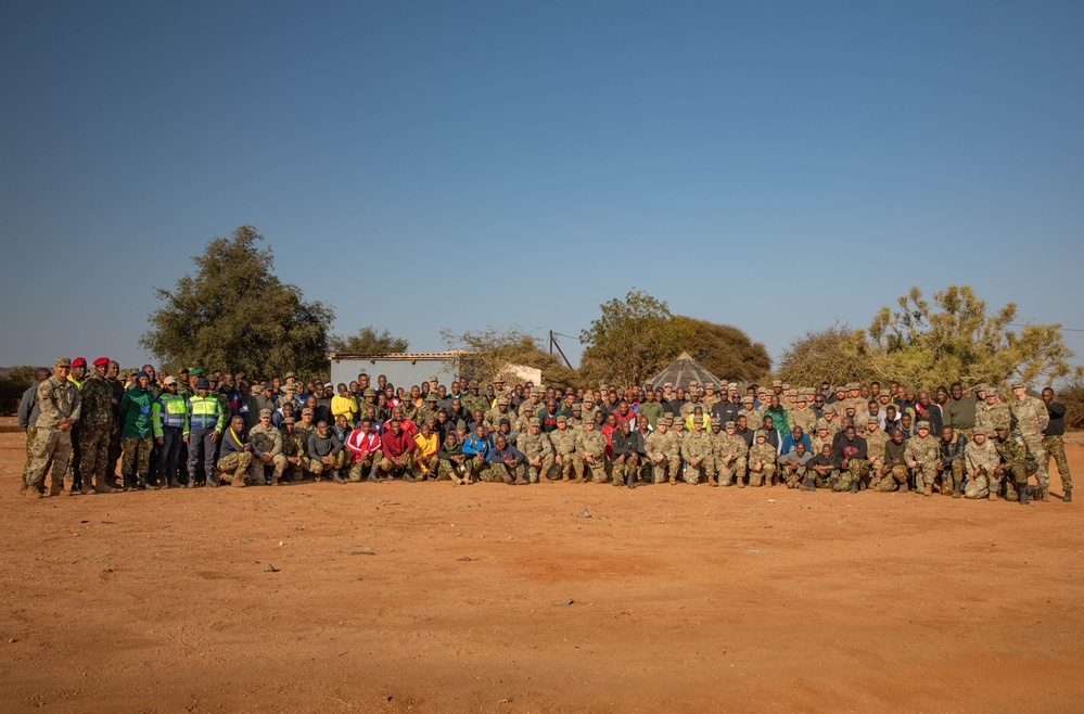 North Carolina National Guard, Botswana Defence Force conduct joint litter clean-up in Shoshong