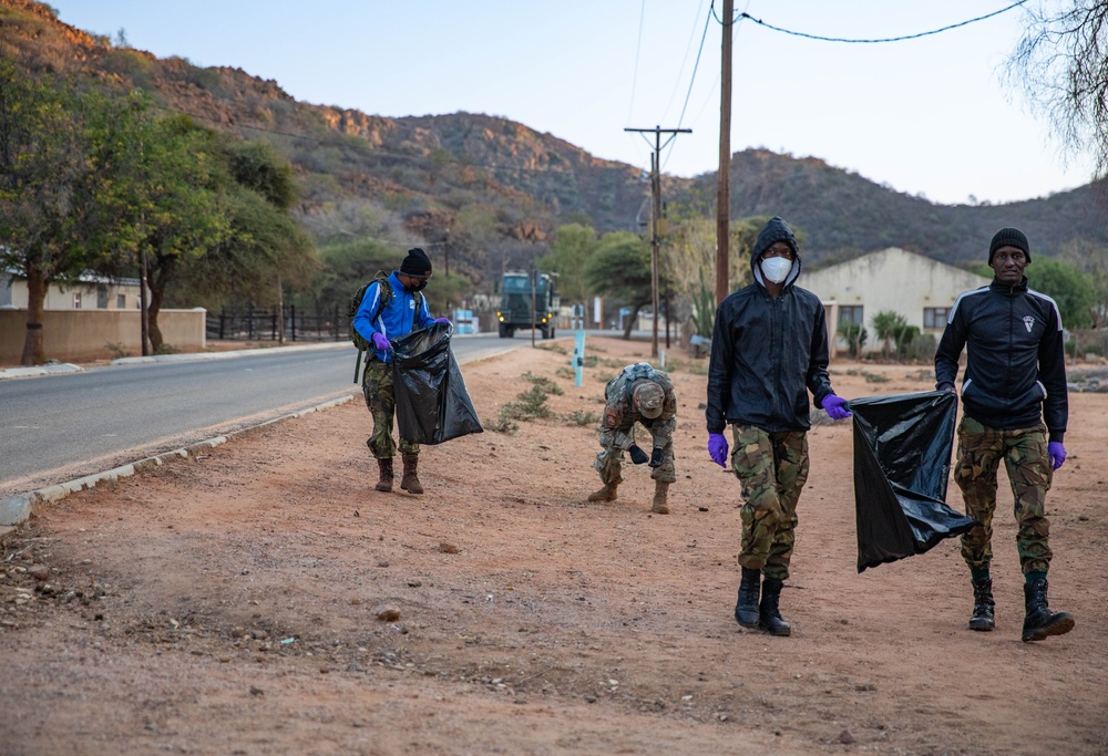 North Carolina National Guard, Botswana Defence Force conduct joint litter clean-up in Shoshong