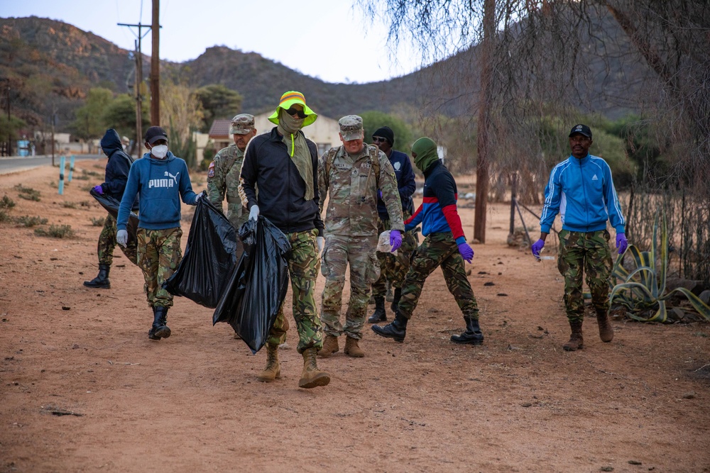 North Carolina National Guard, Botswana Defence Force conduct joint litter clean-up in Shoshong