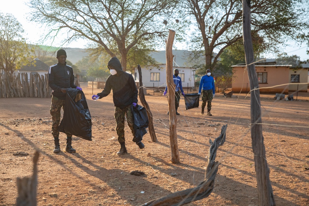 North Carolina National Guard, Botswana Defence Force conduct joint litter clean-up in Shoshong