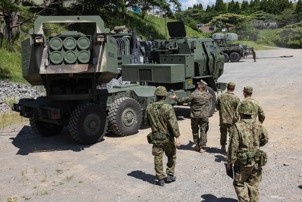 RD 24 | JGSDF 8th Division visits 3/12 HIMARS