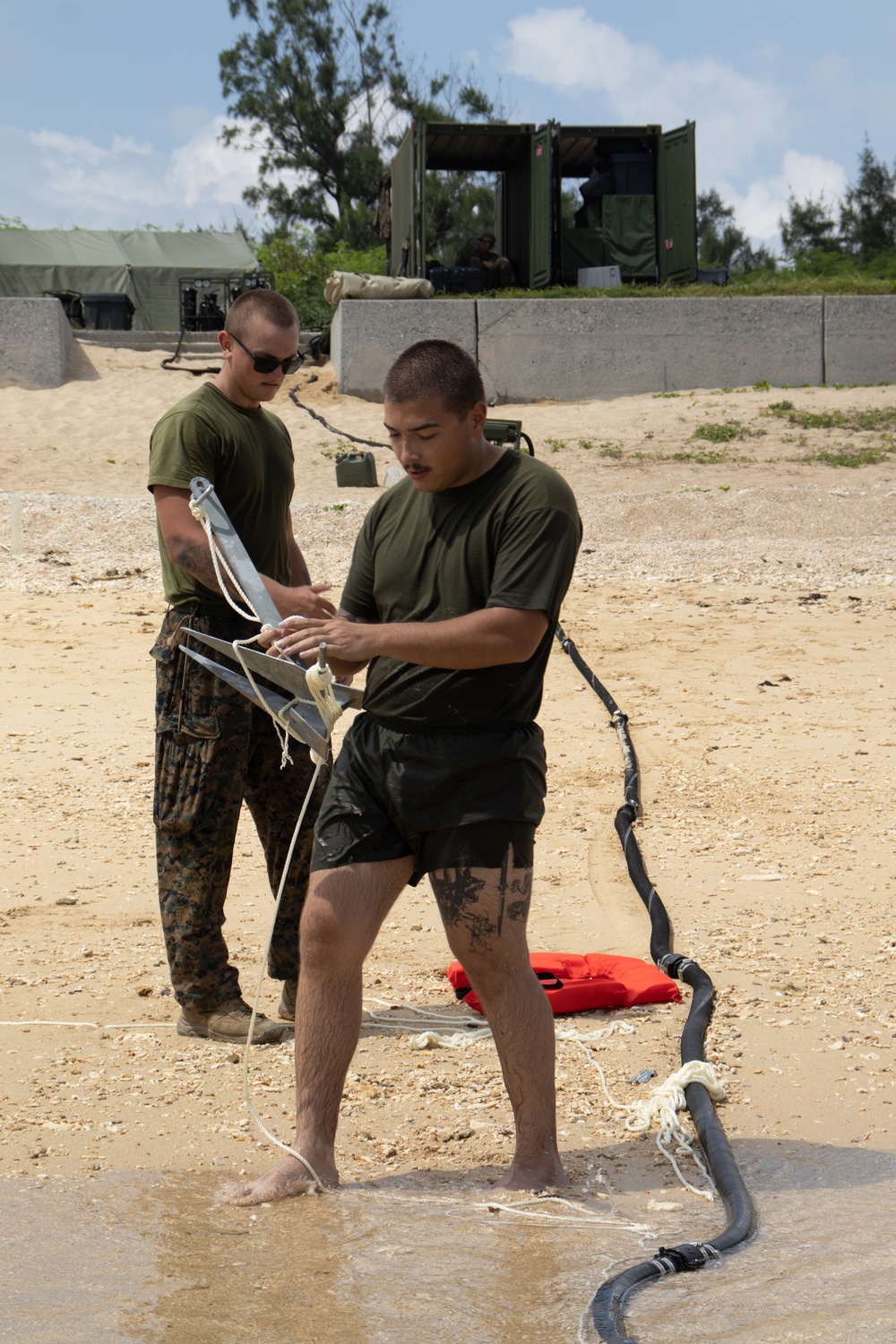 CLB-31 Sets Up Combat Support Service Area