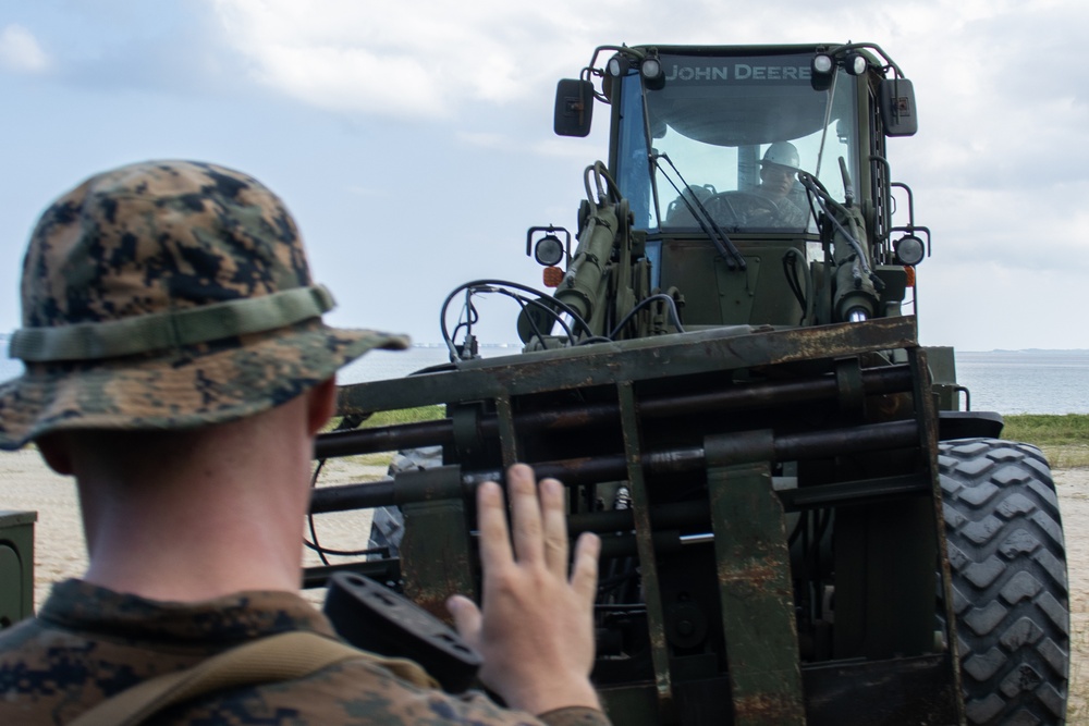 CLB-31 Sets Up Combat Support Service Area