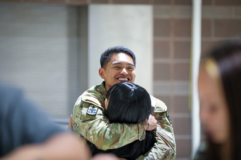 Welcome home: Bison Company Army Guardsmen returns from Kuwait