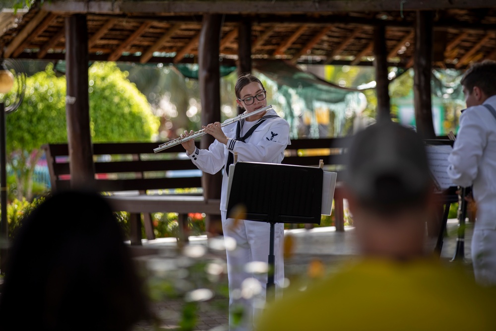7th Fleet Band Performs in Palau